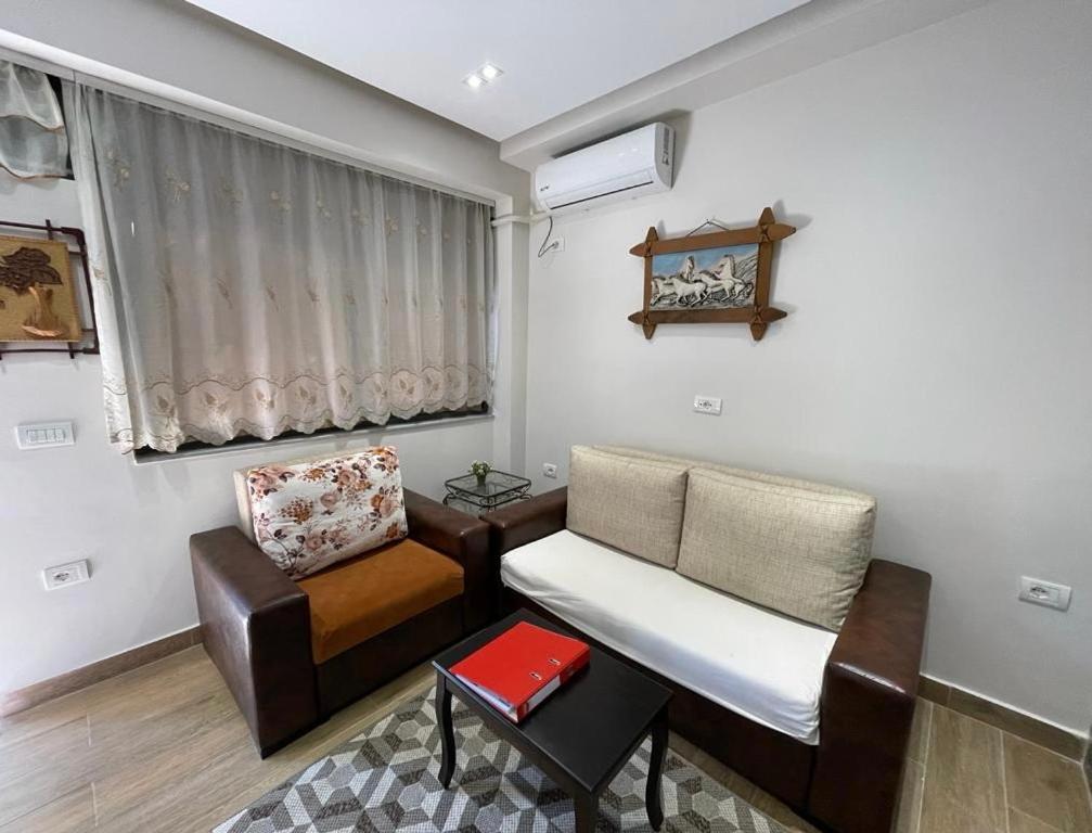 Modern 1 Bedroom City Apartment Tirana Exterior photo