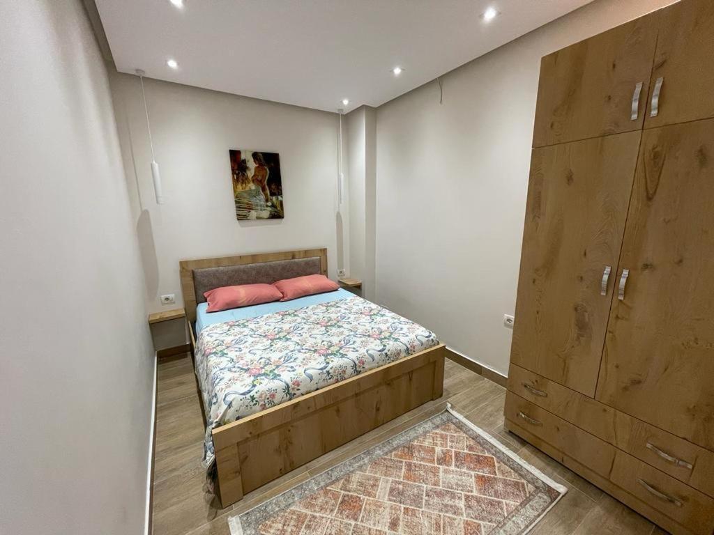 Modern 1 Bedroom City Apartment Tirana Exterior photo